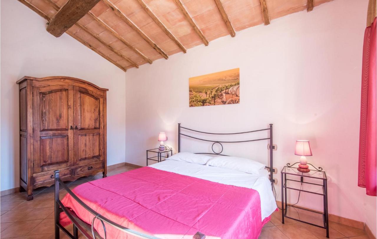 Gorgeous Home In Montalcino With Kitchen Ngoại thất bức ảnh