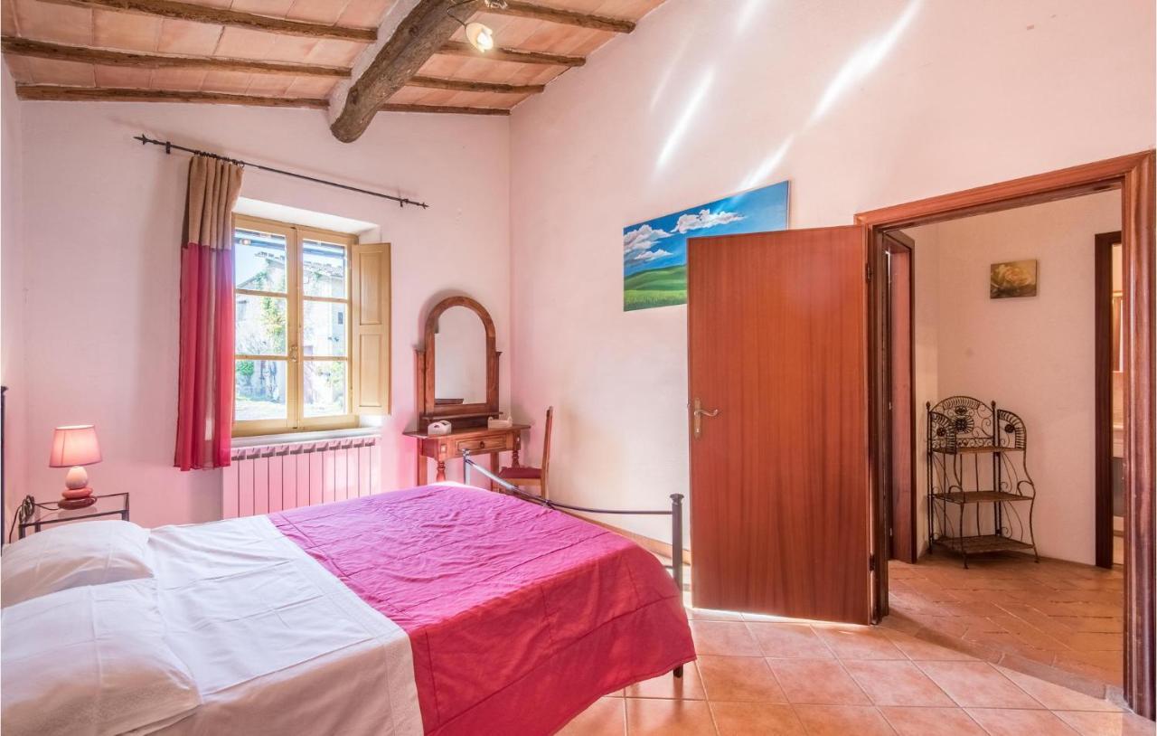 Gorgeous Home In Montalcino With Kitchen Ngoại thất bức ảnh