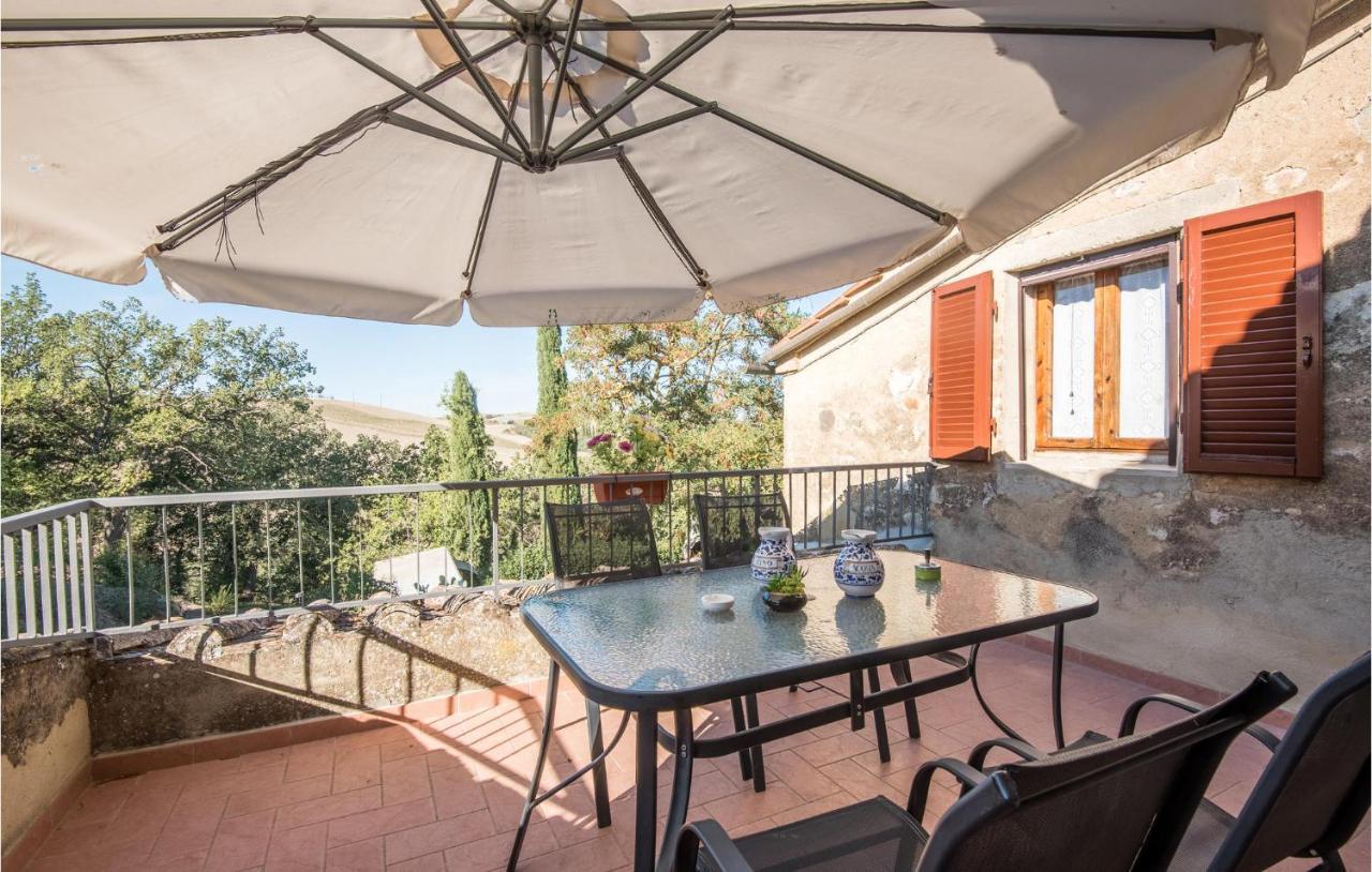 Gorgeous Home In Montalcino With Kitchen Ngoại thất bức ảnh